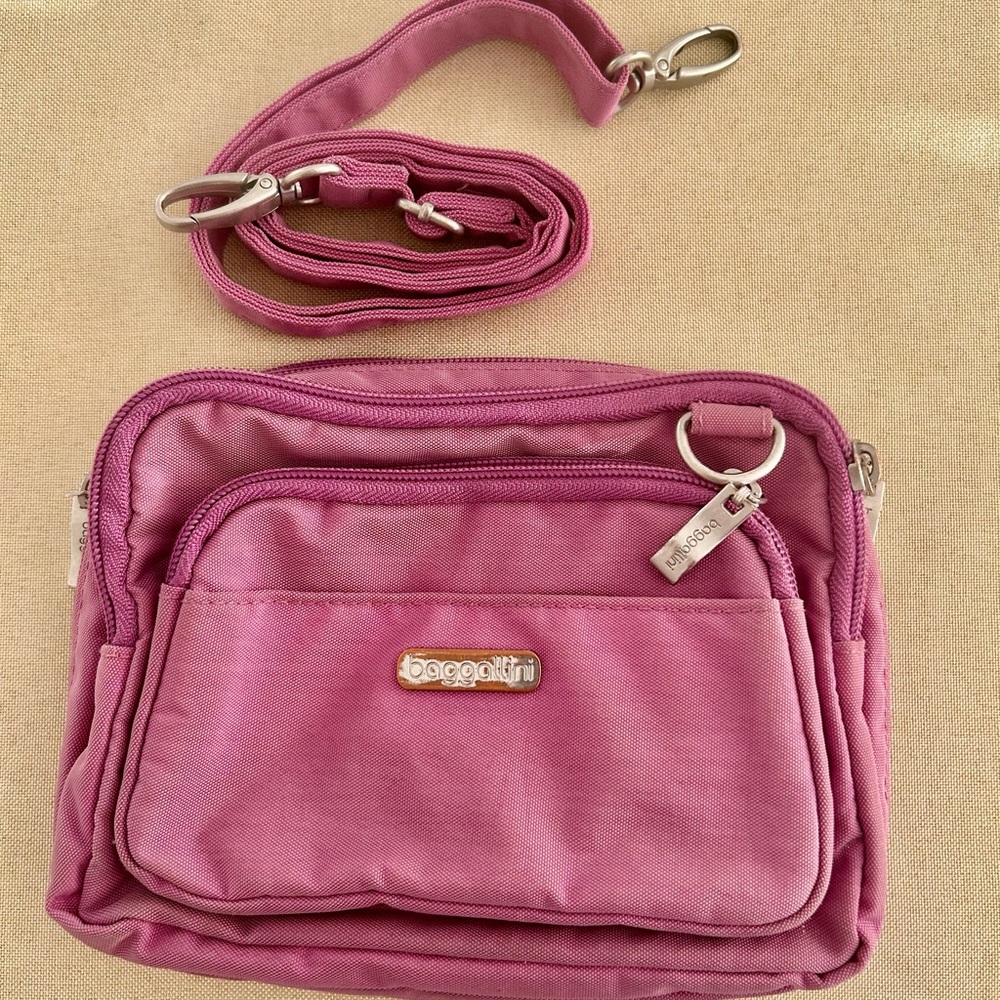 Baggallini convertible crossbody Fanny belt bag
